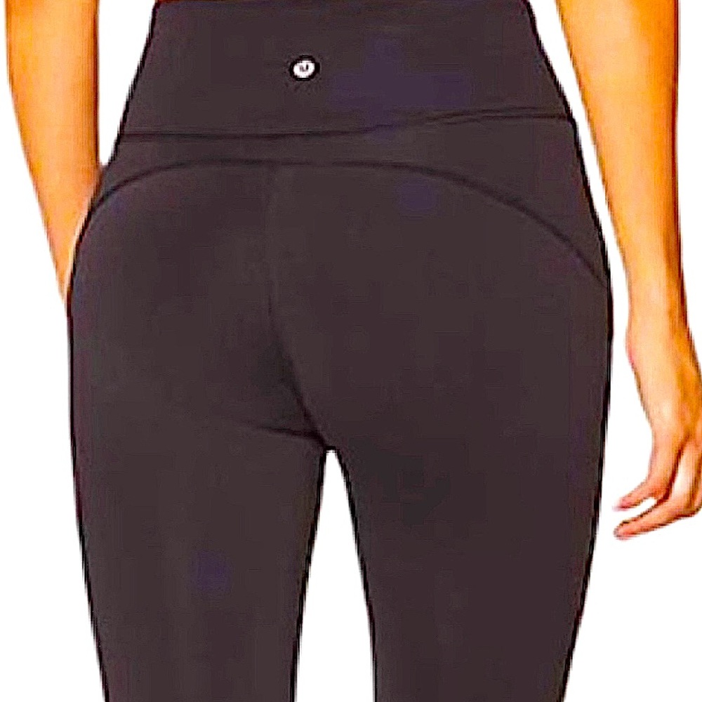 Lululemon In Movement Crop *Everlux 19"